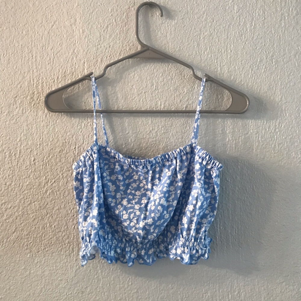 Blue/white floral crop top